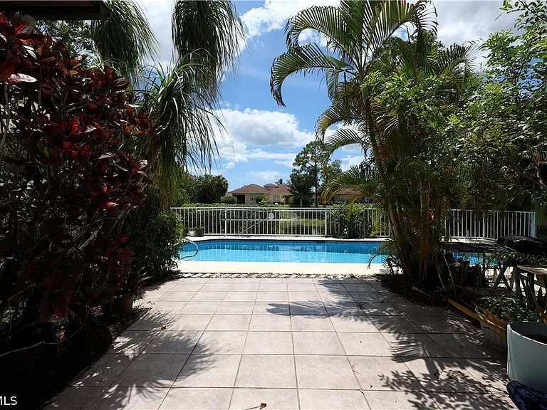 26510 Southern Pines Dr #102 — Photo 43