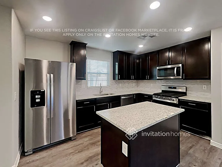 8020 W Agora Ln — Photo 7