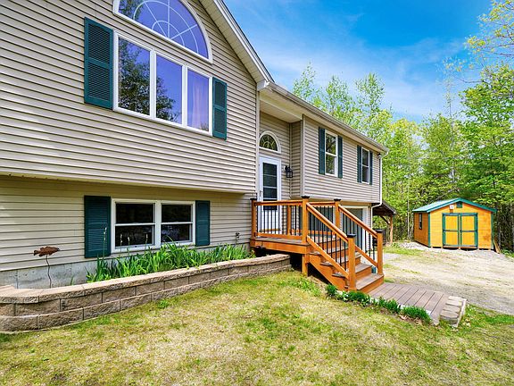 3rd image of 21 Meadowbrook Drive