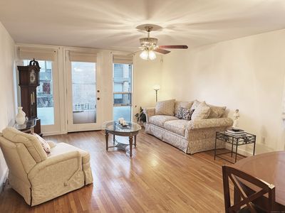 160 Fairfield Woods Road APT 35, Fairfield, CT, 06825