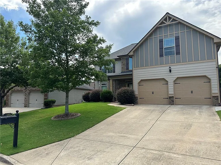 1560 Walking Horse Trl — Photo 2