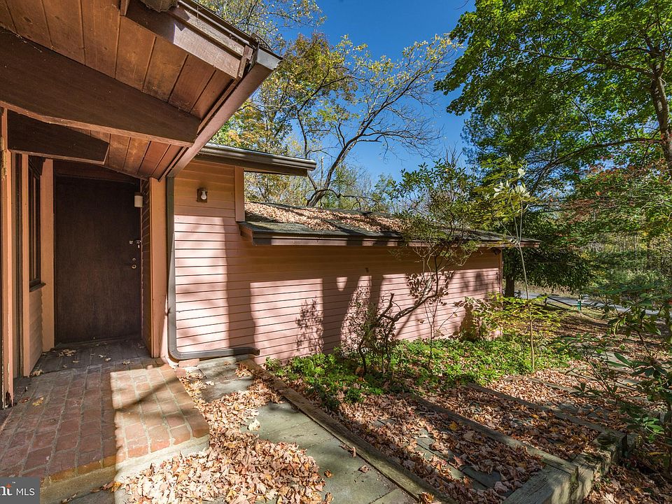 142 るーページ ZX14R Tail 4 Over - Montgomery Motorsports