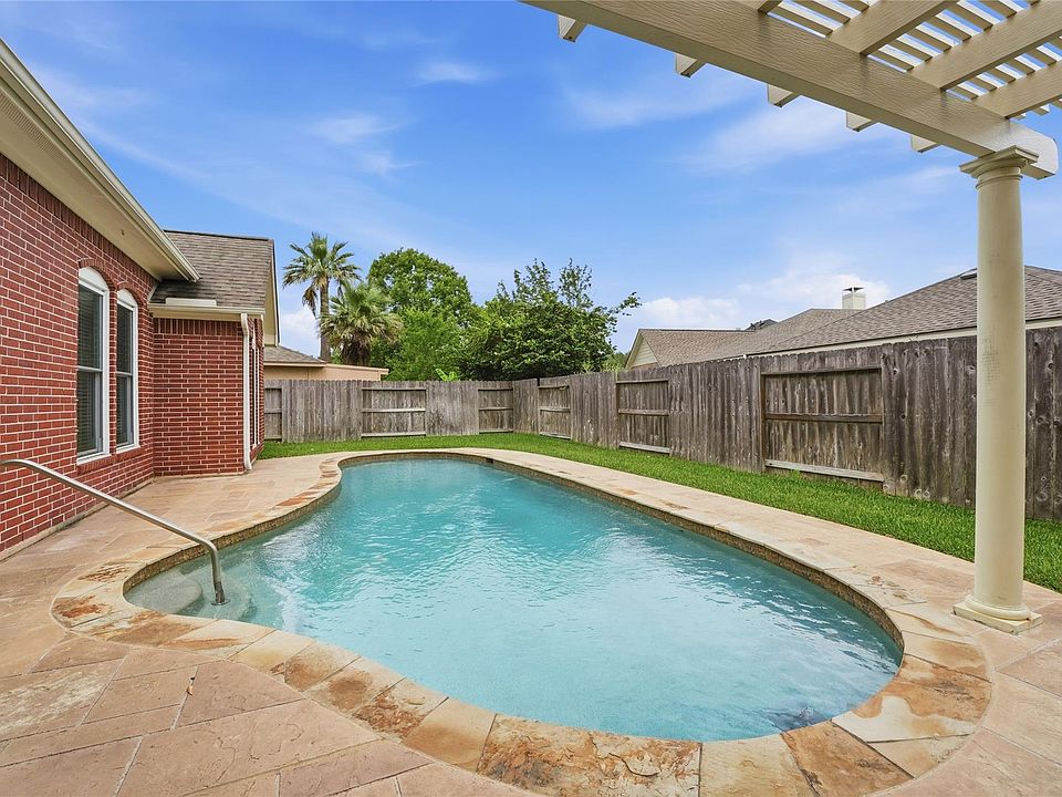 1st image of 8027 Summer Brook Ct