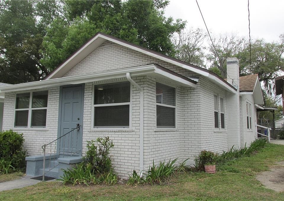 1st image of 713 W 6th St