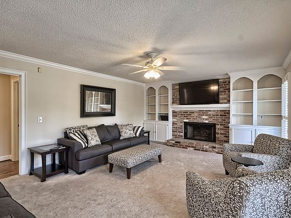 Fireplace in Living Rm