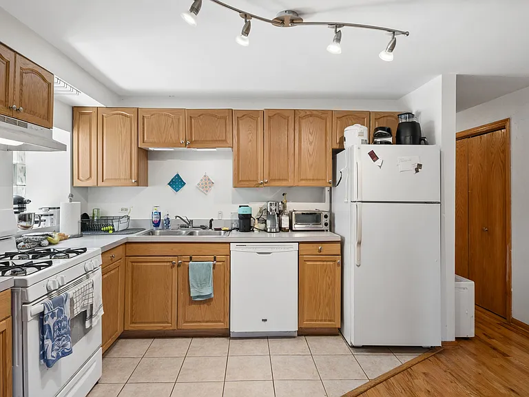 1236 N Marion Ct #GARDEN — Photo 5