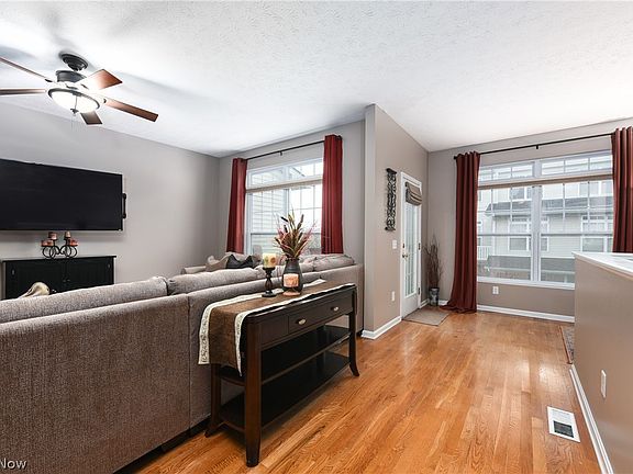 5th image of 1222 Chapman Ln Unit 3