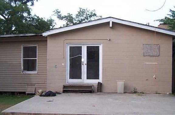2nd image of 311 Octavia Pl