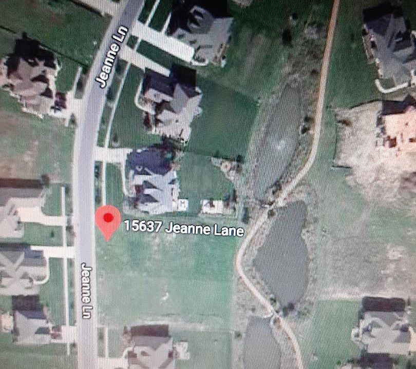 2nd image of 15637 Jeanne Ln