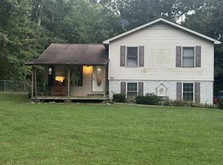132 Petalbrook Ln, Livingston, TN 38570