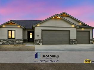6580 Meadow Wind Way, Mills, WY 82604