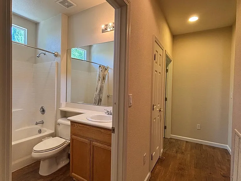 520 Arlington Dr — Photo 22