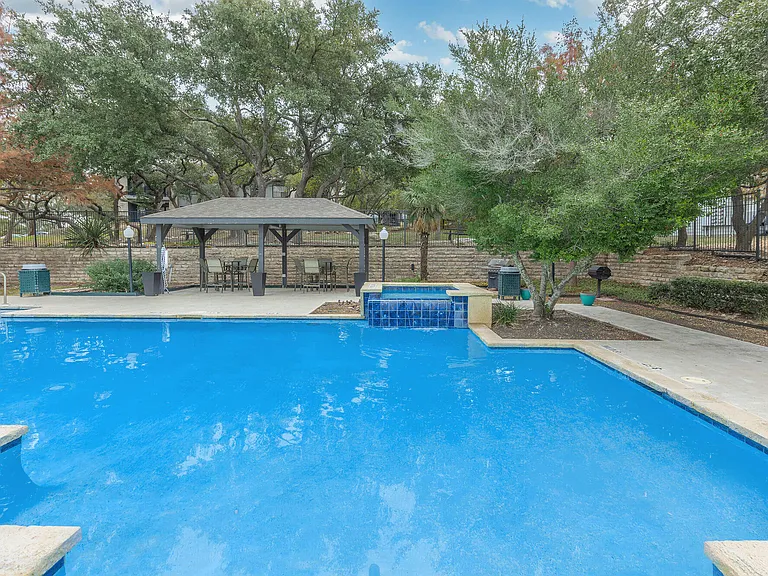 Contigo Westover Hills — Photo 22