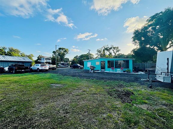 4th image of 2602 Kerr Street