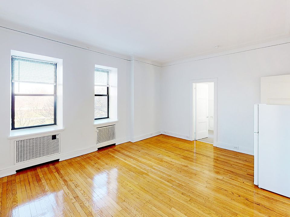 Dining/Living room
