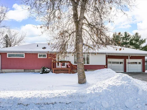 236 Wyandotte Rd, Hoyt Lakes, MN 55750