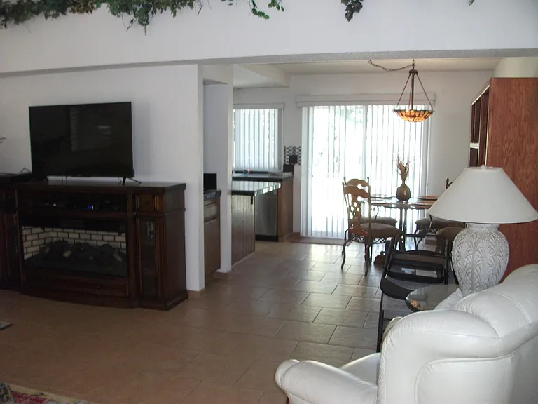 49225 Eisenhower Dr #49225 — Photo 4