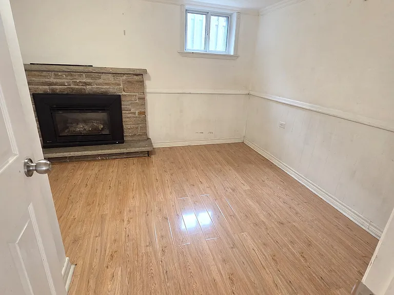 36 Roundwood Ct — Photo 7