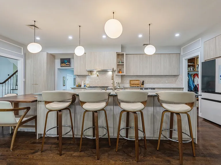 107 Hudson Ave #107 — Photo 7