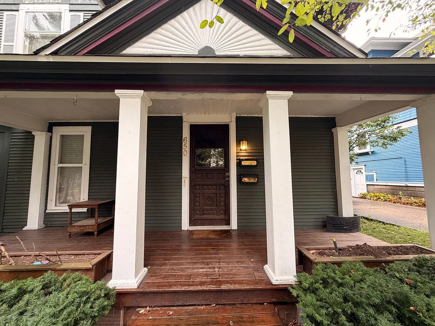 01657 - Hawthorne 650 — Photo 2