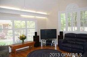5th image of 205 Greenwood Dr
