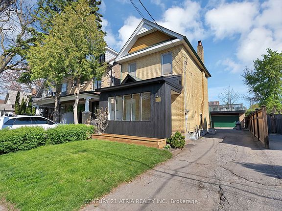 3rd image of 32 Rosevear Ave