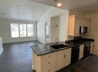 226 Adams Pointe Blvd UNIT 3, Mars, PA 16046