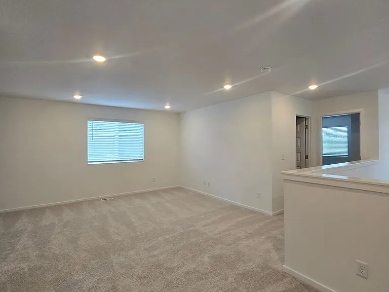 2700 Wonderland Way — Photo 25