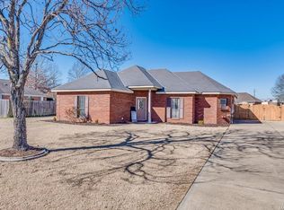 1831 Seasons Dr, Prattville, AL 36066