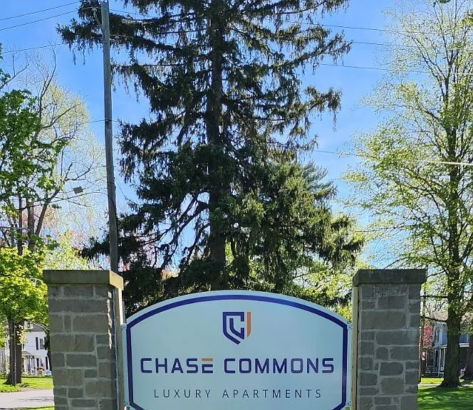 Chase Commons — Photo 1