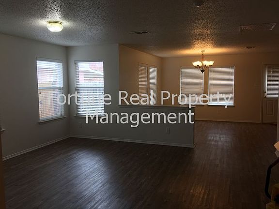 3rd image of 5328 Maverick Dr