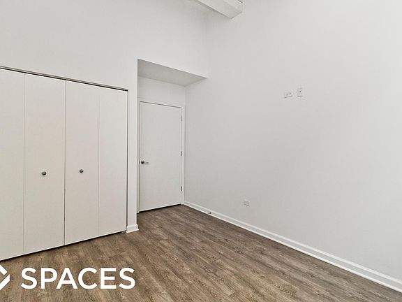 3rd image of 932 W Dakin St #303SRE