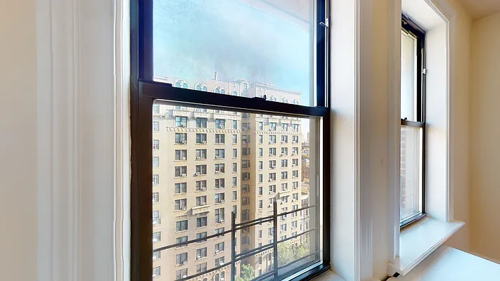 Rented by Bond New York | media 50