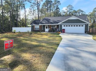 356 Gail St, Baxley, GA 31513