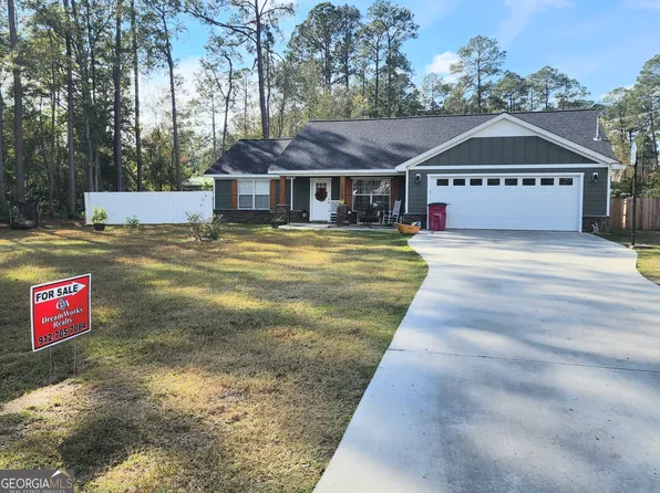 356 Gail St, Baxley, GA 31513
