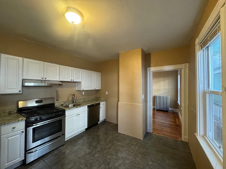 42 Calvin St #2L — Photo 1