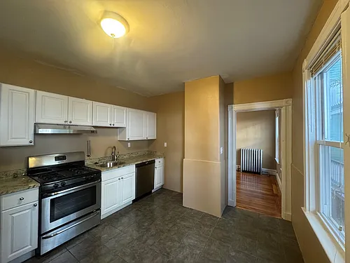 42 Calvin St Photo 1