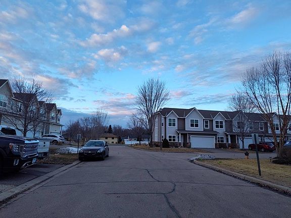 4th image of 2560 Vierling Dr E