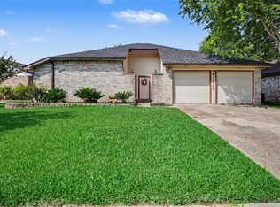 16726 Frigate Dr, Friendswood, TX 77546