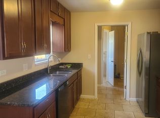 28 E 14th Pl, Lombard, IL 60148