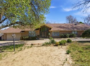 6271 S Jamestown Ave, Tulsa, OK 74136