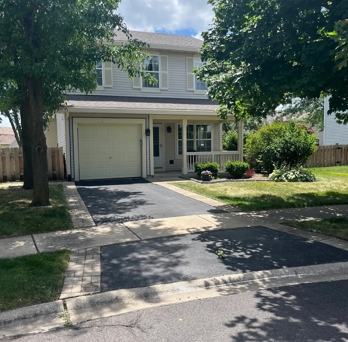 20827 W Brockton Ct — Photo 3
