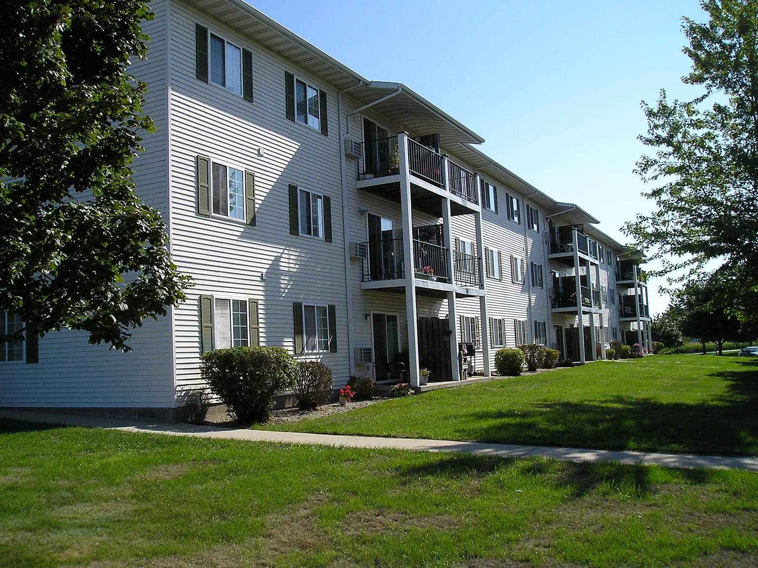 Sunrise Heights — Photo 1