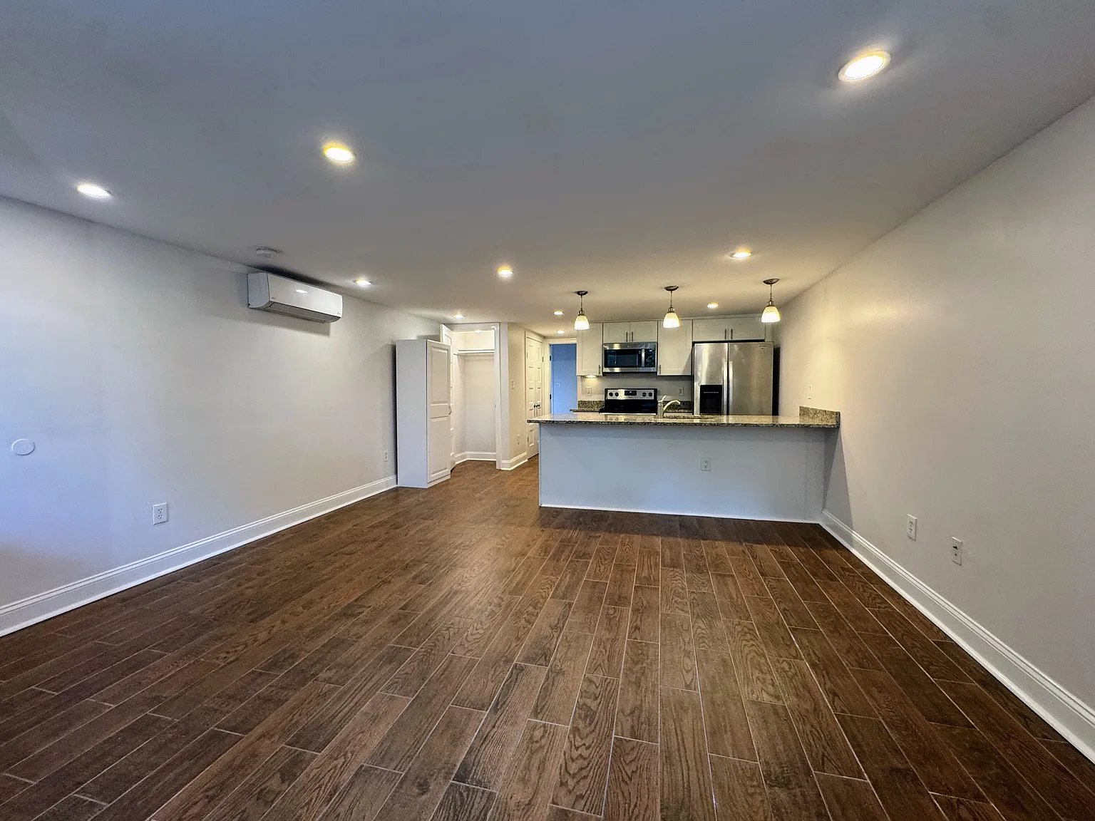 1 bed, $2,050 — Photo 4