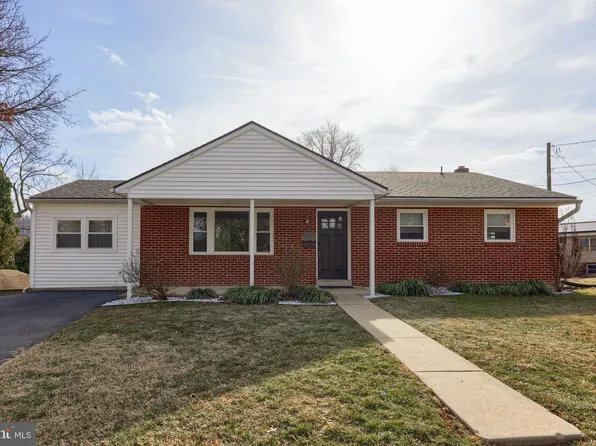 3 W Fairview Ave, Marietta, PA 17547