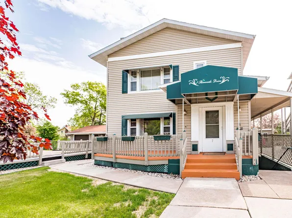 7 Riverside Dr, Duluth, MN 55808