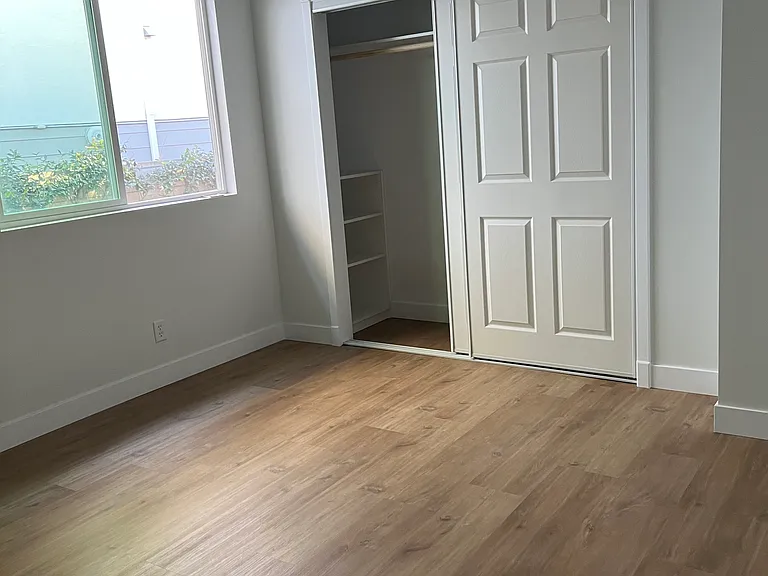 5300 Romaine St #0 — Photo 37