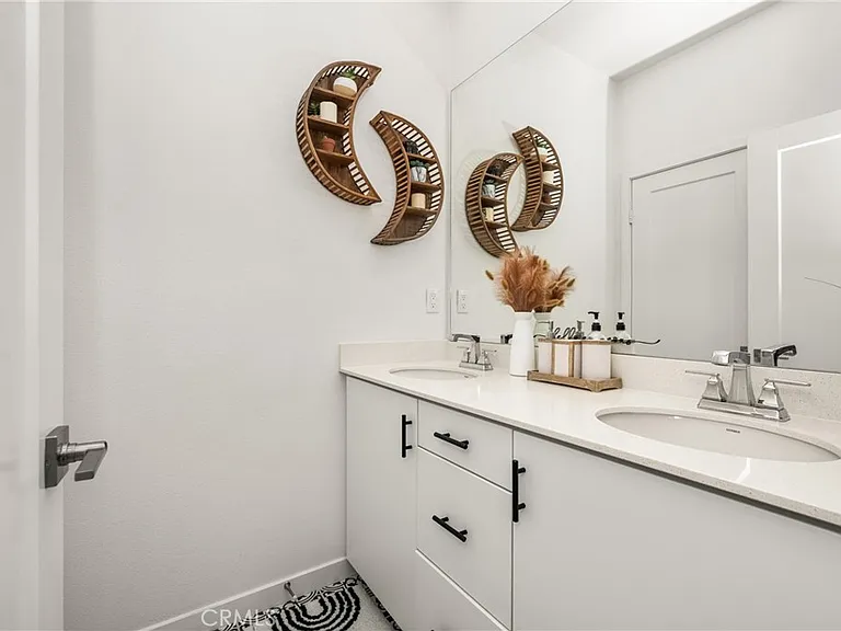 663 S Mosaic St — Photo 28