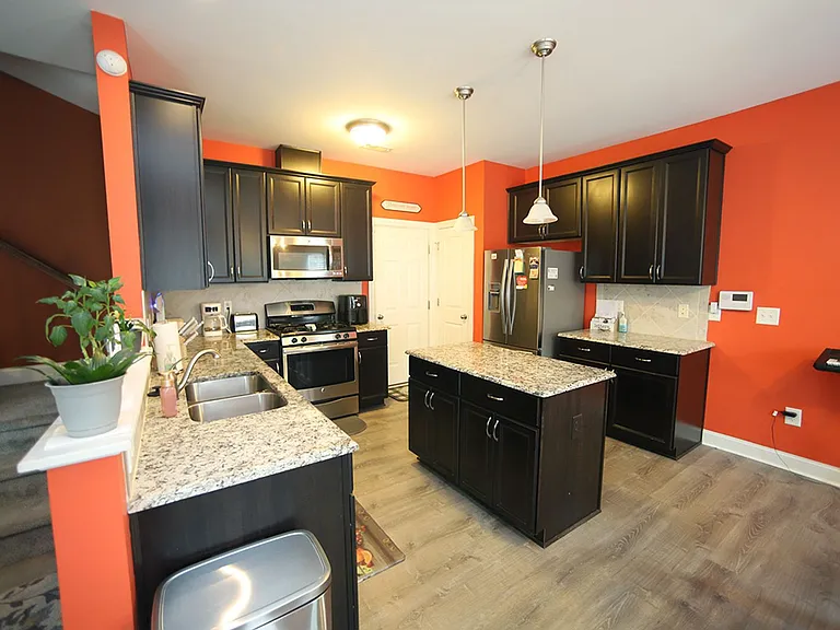 709 Lone Pine Loop — Photo 9