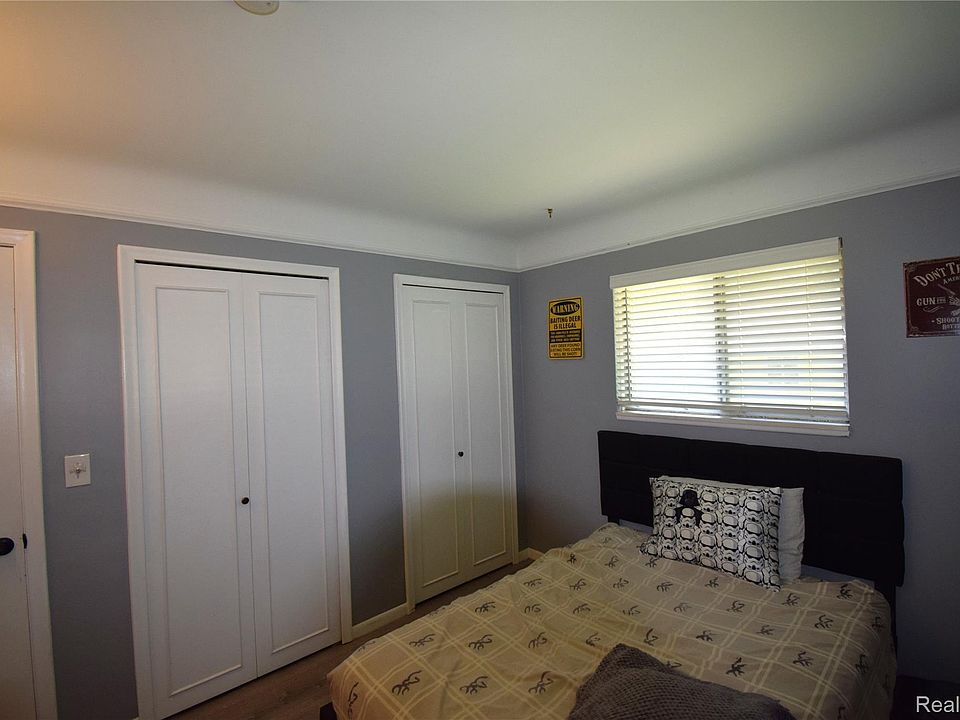 53620 Odilon Ave, photo 14